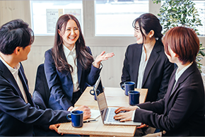 コミュニケーションと成果を重視したメディア運用